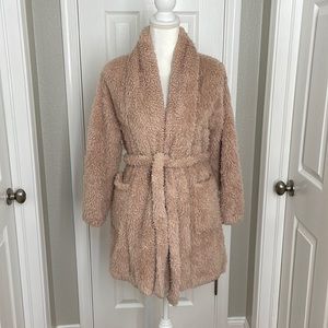 Natori pink fuzzy robe S/M